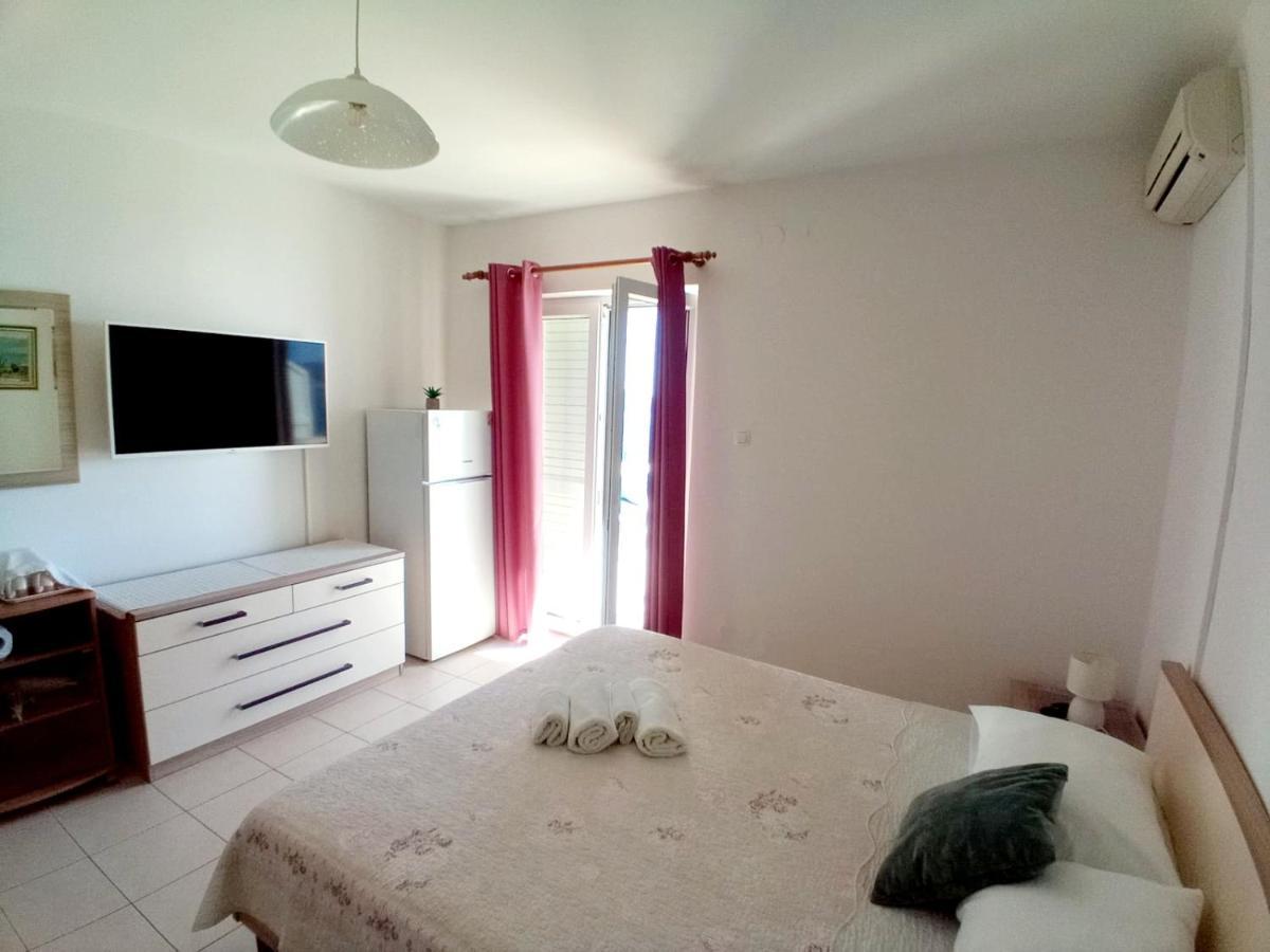 Apartment Luna Tribunj Tribalj Eksteriør billede